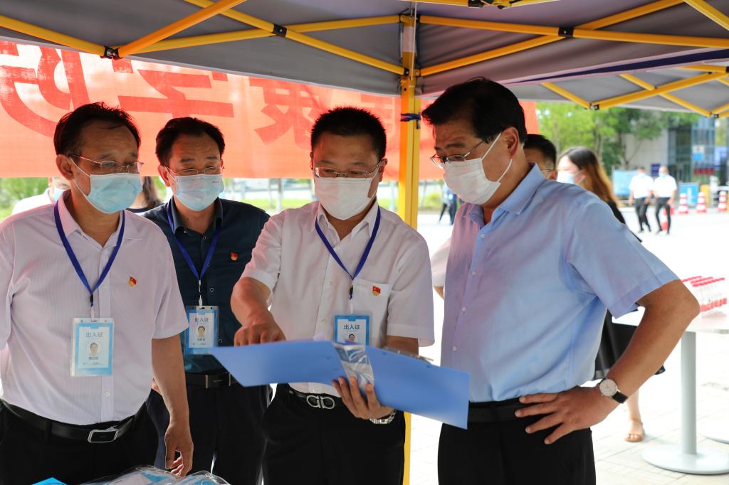 筑牢校园安全防线，守住师生安全底线——恩施州委书记柯俊到我校调研疫情防控及复学复课准备工作