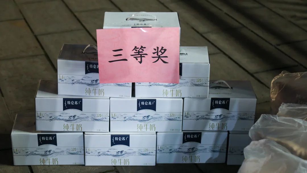 看!这是属于恩施学院的星海与“荧”河! 看!这是属于恩施学院的星海与“荧”河!