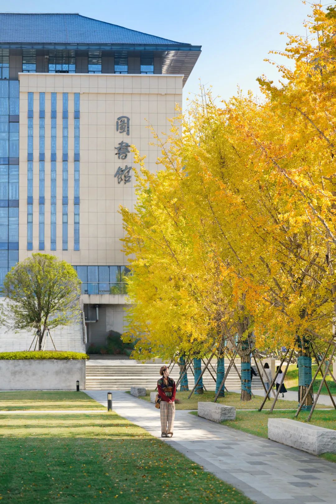 周末你好|全新恩施学院秋日壁纸,无瑕!免费出! 周末你好|全新恩施学院秋日壁纸,无瑕!免费出!