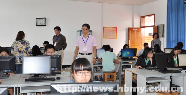 学校2015年下半年全国计算机等级考试顺利结束