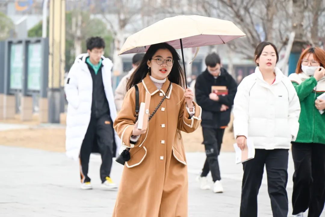 @恩施学院人：在勤奋和细致中，点亮新学期！