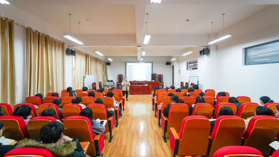 @恩施学院人：在勤奋和细致中，点亮新学期！