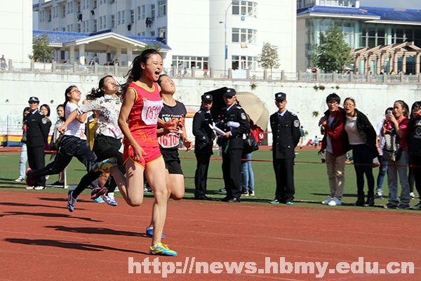 【2014秋运会】运动会女子100米决赛
