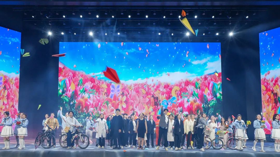 风华 恩施 二十 十周年 十周 周年 校庆 晚会 献给 每一个 一个 学院