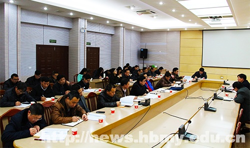 学校召开学科建设和研究生培养工作会
