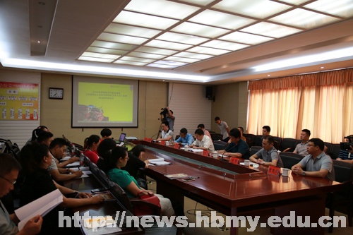 我校承办“恩施地区土家族民间花灯艺术人才培养”培训班