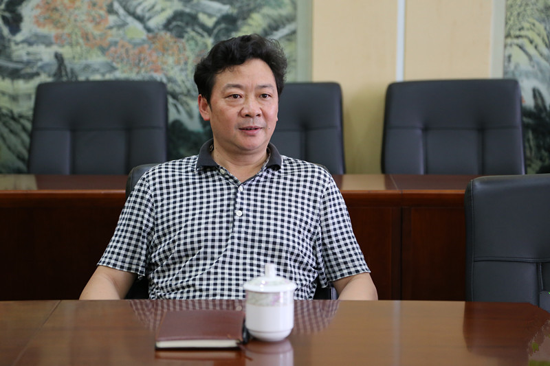学校党委书记吴建清在科技学院调研