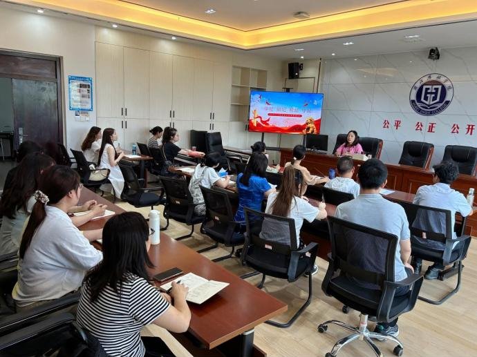 马克思主义学院“党课开讲啦”第三期