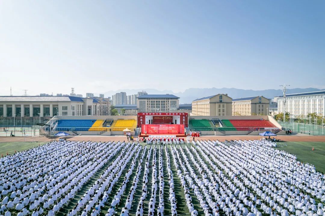 获表彰,授白衣,传医魂! 获表彰,授白衣,传医魂!