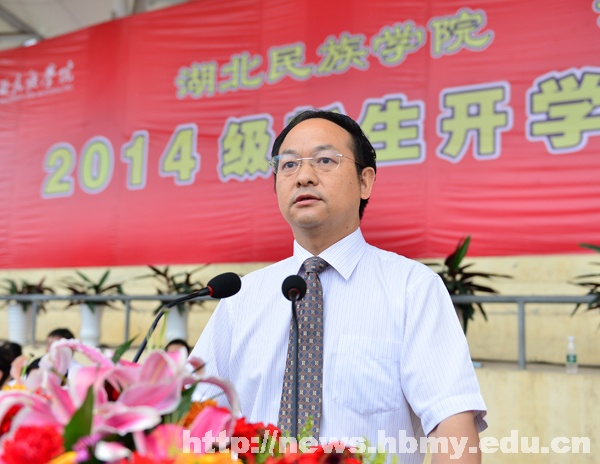 宁静致远----校长戴小明在2014级新生开学典礼上的致辞
