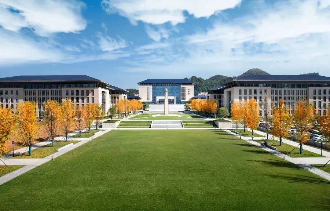 @恩施学院人:“卷”起来! @恩施学院人:“卷”起来!