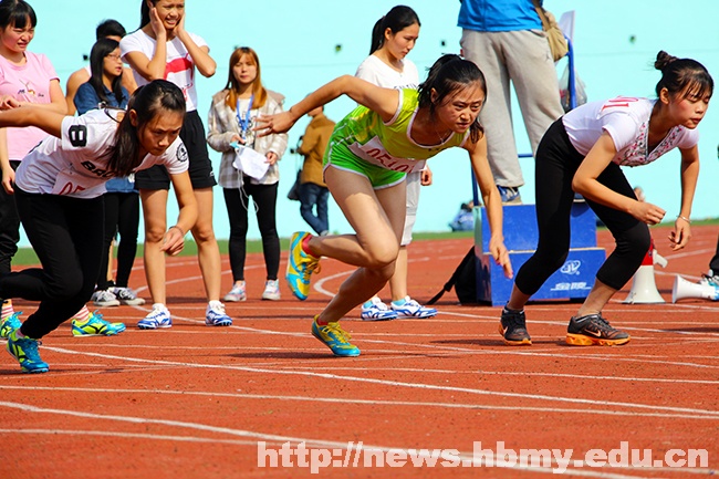【2015秋运会】运动会女子100米决赛