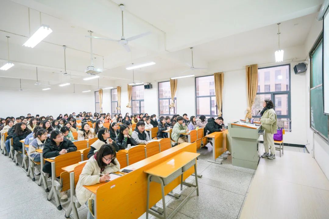@恩施学院人：在勤奋和细致中，点亮新学期！