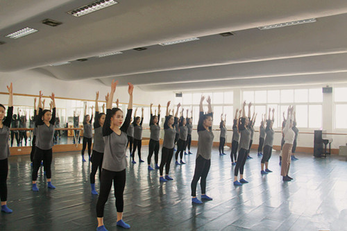 学院组织进行新进教师教学听课检查活动