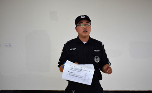 牢记消防事，构建安全校园——图书馆进行消防知识安全讲座