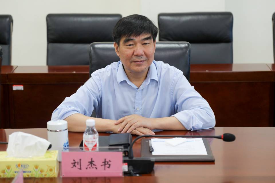 湖北恩施学院